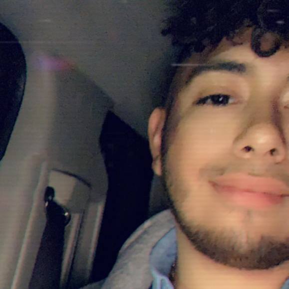 Poshmark profile picture for @ricardoo